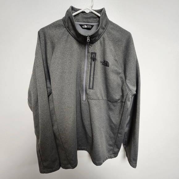 The North Face Men's Charcoal Gray Quarter Zip Jacket - Picture 1 of 4